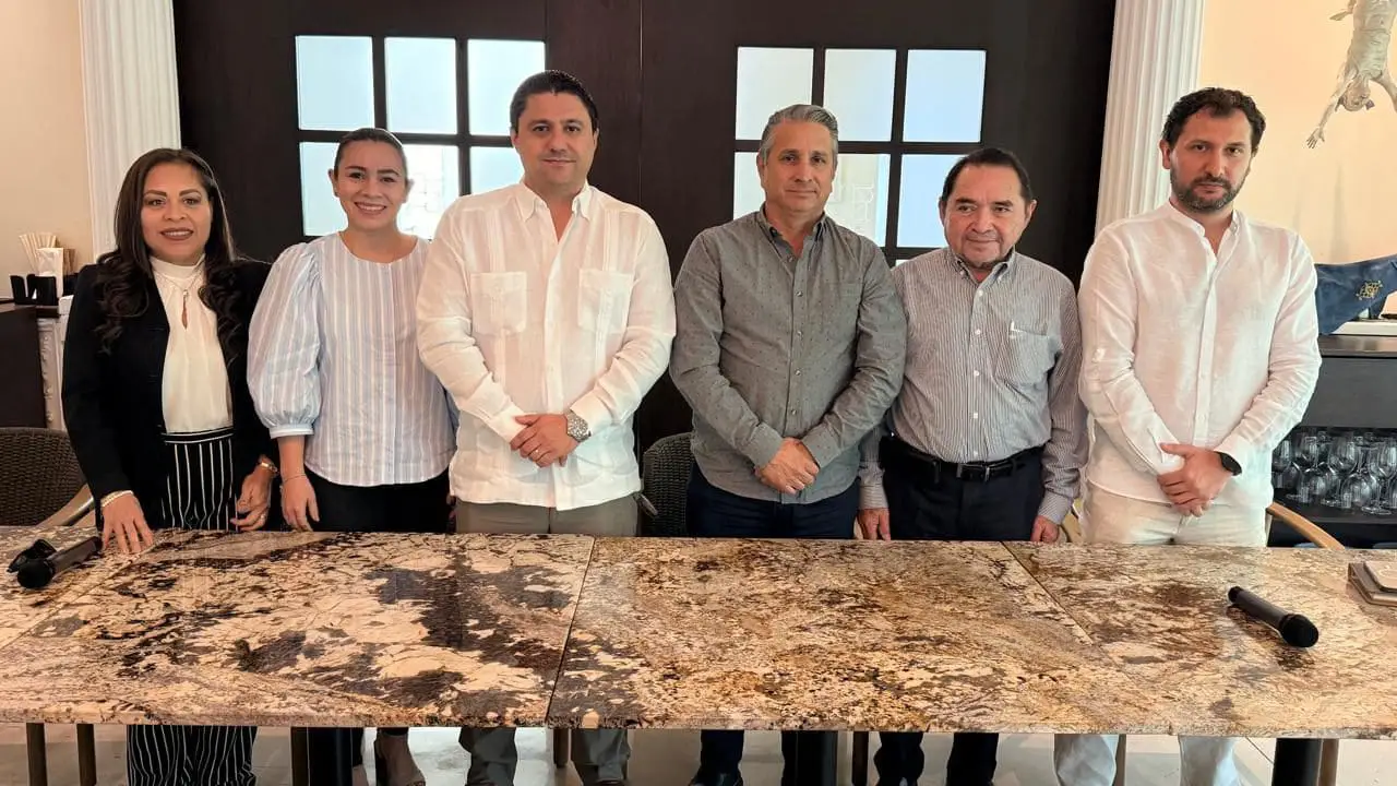 AMASFAC renovó presidencia en Yucatán nueva era