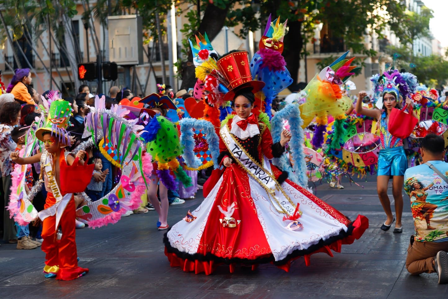 Carnaval Infantil deslumbra Mérida con Alegría y Magia