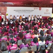  Cobay avanza: Más de 27 mil estudiantes reciben equipamiento escolar