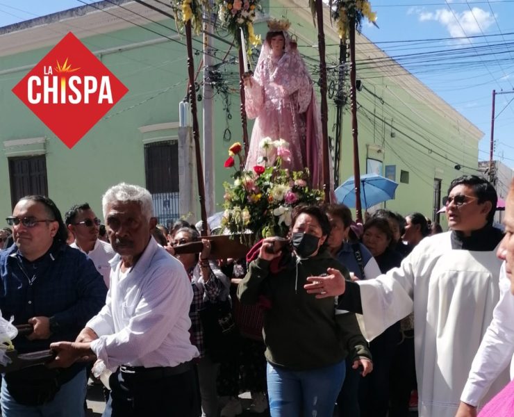 Devoción que ilumina Mérida: feligreses agradecen a la Virgen de la Candelaria en su día