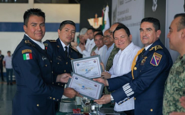 Joaquín Díaz Mena encabeza histórico aniversario de la Fuerza Aérea Mexicana