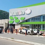 Movilización de cuerpos de emergencia por fuga de gas en la calle 60 Norte