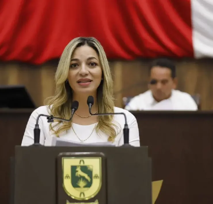 Naomi Peniche presentó una interesante iniciativa en el Congreso del Estado