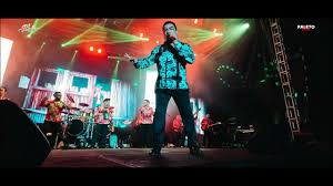 Paleto encenderá la quema del mal humor con su energía y ritmo.