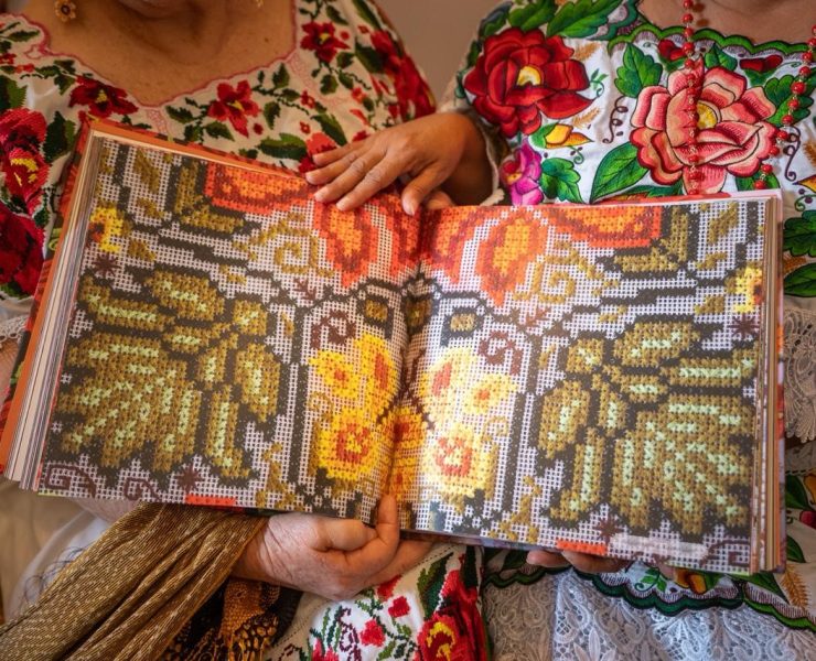 Presentan libro sobre el bordado maya de Yucatán como patrimonio vivo