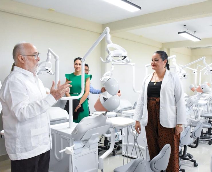 Reconoce SSY vocación y compromiso del gremio odontológico en su día