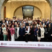 Senadores de Morena cierran filas con unidad y trabajo