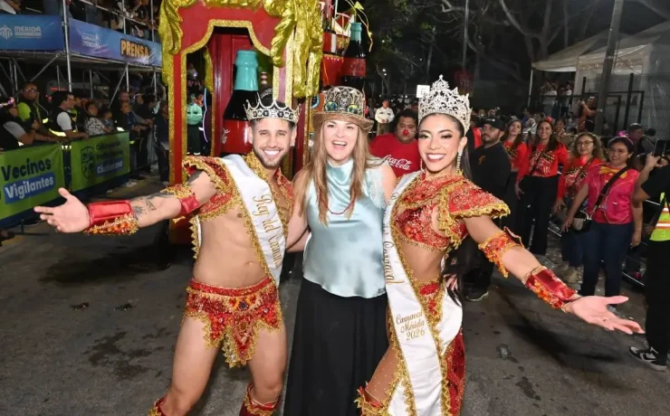 Un espectáculo masivo 40 mil asistentes abarrotan el Corso con Alegría y Magia