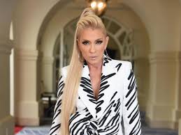 Yuri encenderá el escenario este sábado 7 de febrero a las 18:00 horas en los Terrenos de Mitza, durante la coronación del Carnaval de Mérida 2026.