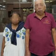 Estafador engaña a abuelitos y roba joya en las puertas del Hospital O’Horán