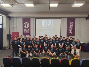 Integrantes del equipo Agnis celebran su triunfo local en la UPY, consolidando que los Estudiantes de la UPY compiten a nivel global con innovación tecnológica y compromiso social.