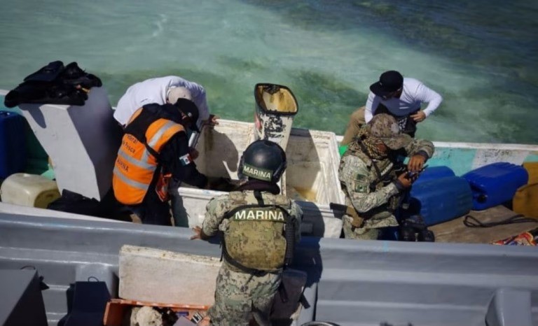 Marina captura pescadores furtivos con caracol rosado en costas yucatecas