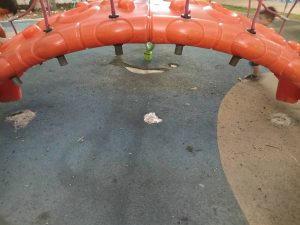 Habitantes del fraccionamiento piden atención urgente para rescatar el Parque infantil de la Nora Quintana, un espacio clave de convivencia para niñas, niños y familias.