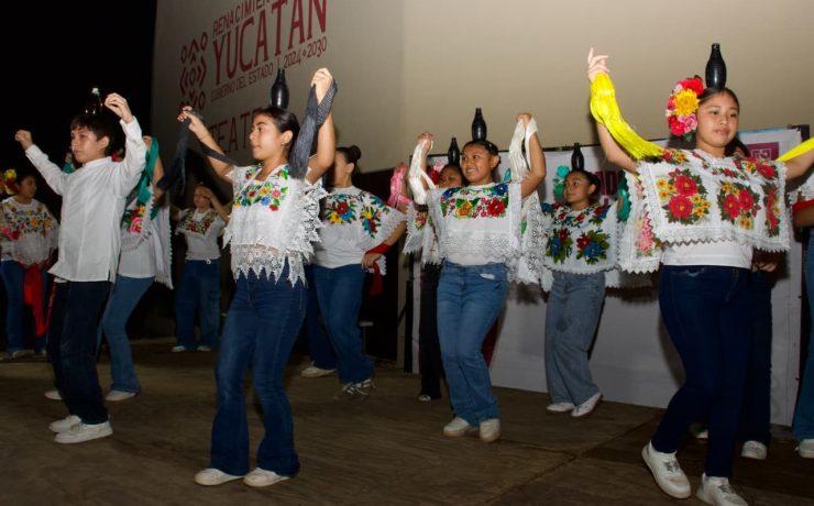 Tradición y Juventud brillan en Clausura del Modelo KAAB en Tekit