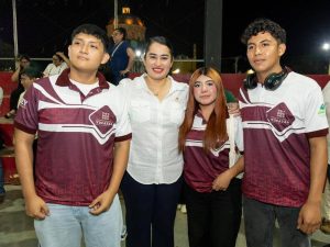 Ciudadanos, comisarios y representantes de distintos sectores participaron en la sesión donde En Umán se escucha a la ciudadanía para priorizar obras que mejoren los servicios públicos.