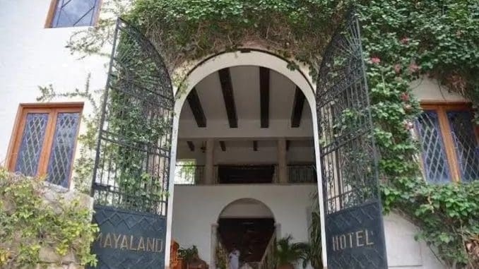 Juez federal devuelve hoteles Mayaland y The Lodge de Chichén Itzá a Rodolfo Rosas Moya tras nuevo giro judicial