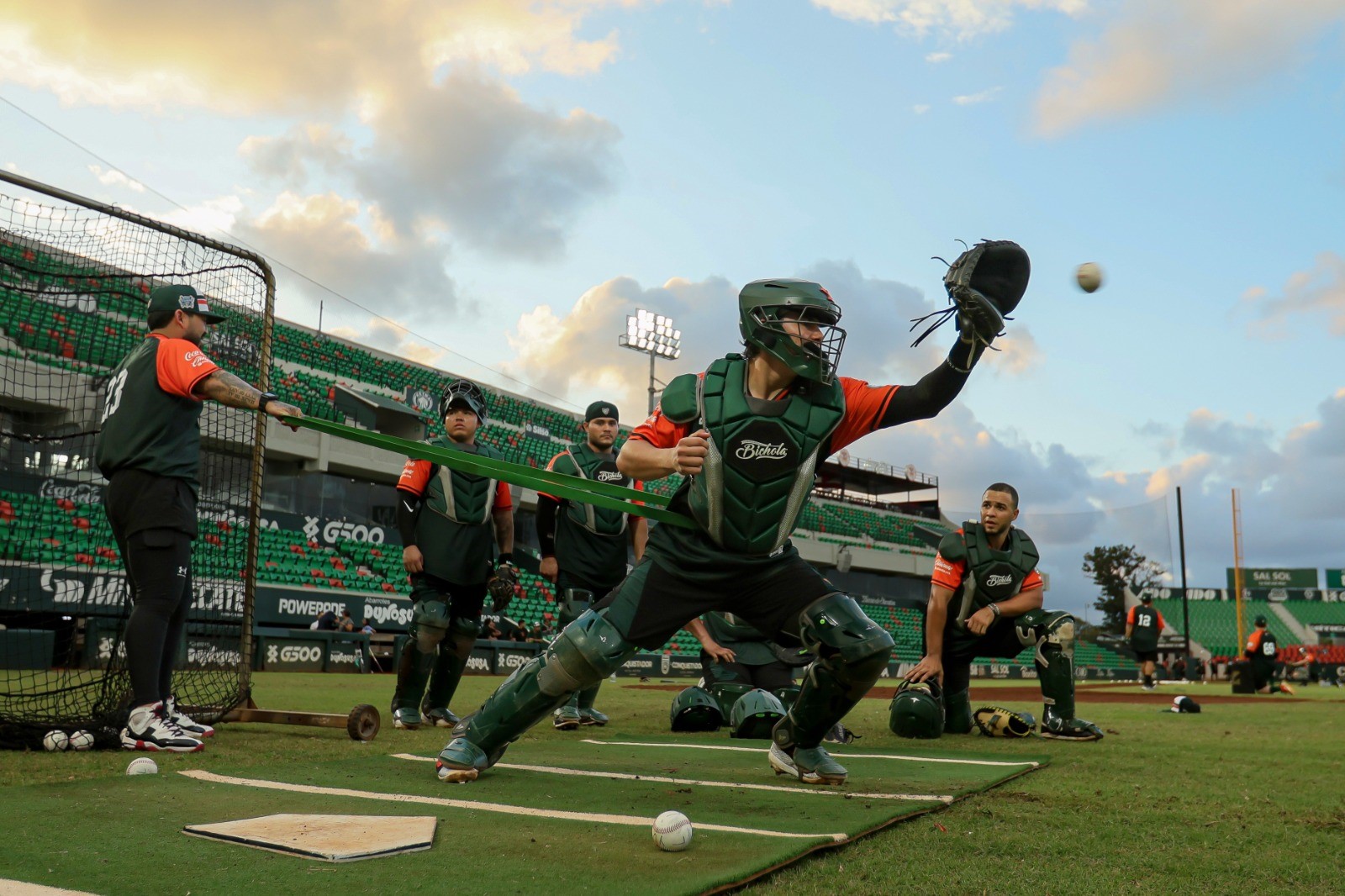 Leones afinan detalles intensamente en Tercer Día del Spring Training