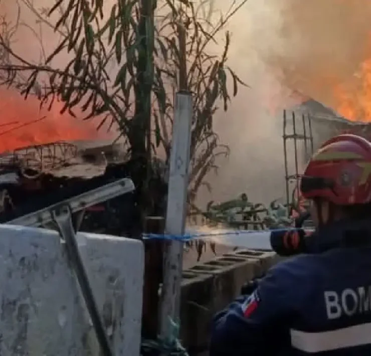 Incendio afectó siete viviendas en San Luis Dzununcán