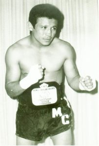 Miguel Canto, “El Maestro”, deja un legado eterno en la historia del boxeo mexicano tras su partida.