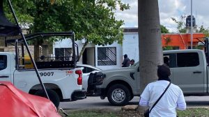 Autoridades aseguraron diversos objetos durante el Operativo sorpresa en Umán, los cuales fueron trasladados para su análisis por posibles delitos contra la salud.