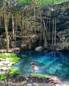 Refrescante visita al Cenote X'batun, el escape perfecto del calor en los Últimos días de vacaciones.