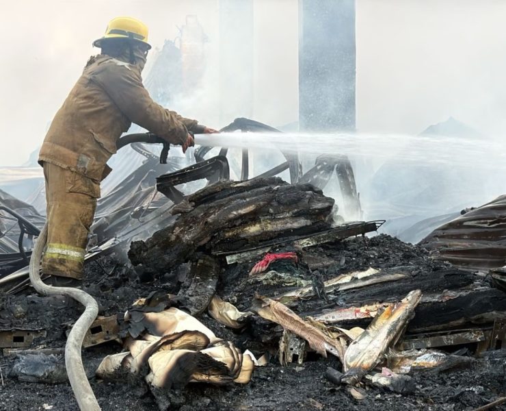 Incendio Controlado: Bomberos logran sofocar siniestro en bodegas de Umán