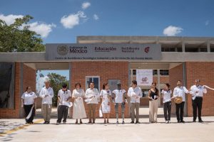 La Presidenta Claudia Sheinbaum Pardo y el Gobernador Joaquín Díaz Mena inauguraron el nuevo CBTis 305 en Ciudad Caucel para impulsar la educación tecnológica en Mérida.