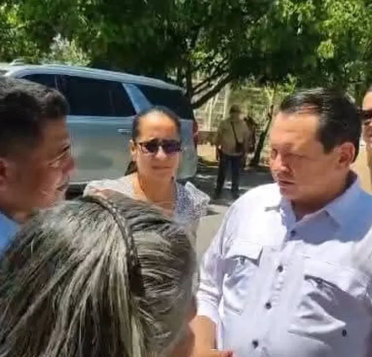 Díaz Mena escuchó a los vecinos y atendió demandas ciudadanas