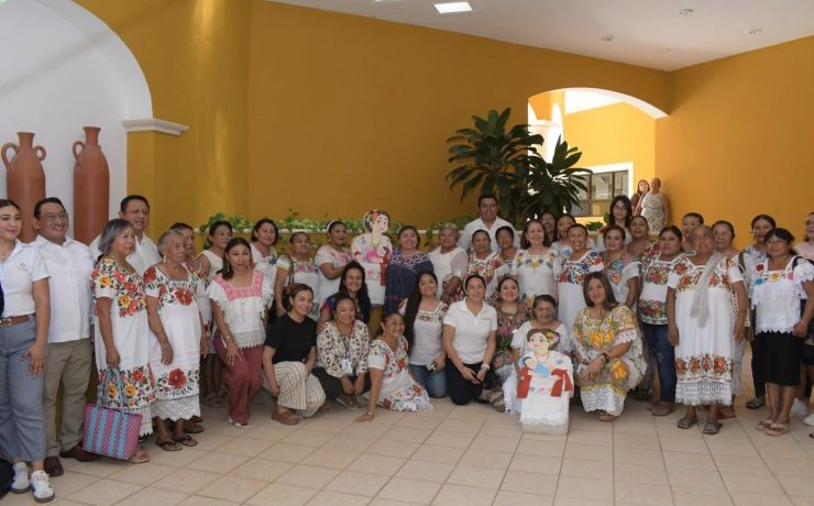 Emotivo reconocimiento a parteras tradicionales del sur de Yucatán