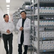 ¡Medicinas Gratis! Gobernador Díaz Mena supervisa la farmacio del nuevo hospital O’Horán