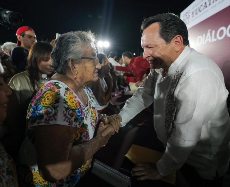 Gobierno de Yucatán atiende planteamientos de familias de Kanasín
