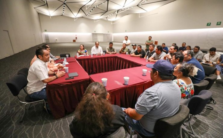 INAH y Gobierno de Yucatán abren diálogo permanente con artesanos y guías turísticos de Chichén Itzá