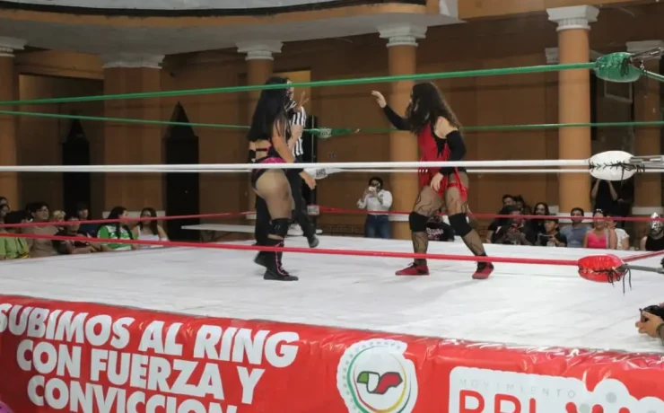 Mujeres revolucionan el ring y hacen historia en Yucatán