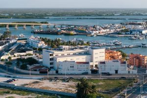 El nuevo Hospital General Naval de Yucalpetén contará con áreas especializadas, quirófanos y terapia intensiva, consolidando acciones con las que Yucatán amplía servicios de salud.