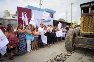 El Gobernador Joaquín Díaz Mena dio inicio a la Rehabilitación de calles en la Serapio Rendón, una obra esperada por más de 40 años por las familias de la colonia.