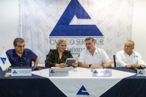 Integrantes de la Canaco Mérida y la Senadora Verónica Camino Farjat coincidieron en que la Unidad y organización son claves para impulsar un proyecto transformador en Yucatán.