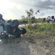 Volcadura impactante en Buctzotz tras maniobra para evitar choque frontal