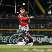 Leones y Diablos protagonizan intensa doble cartelera
