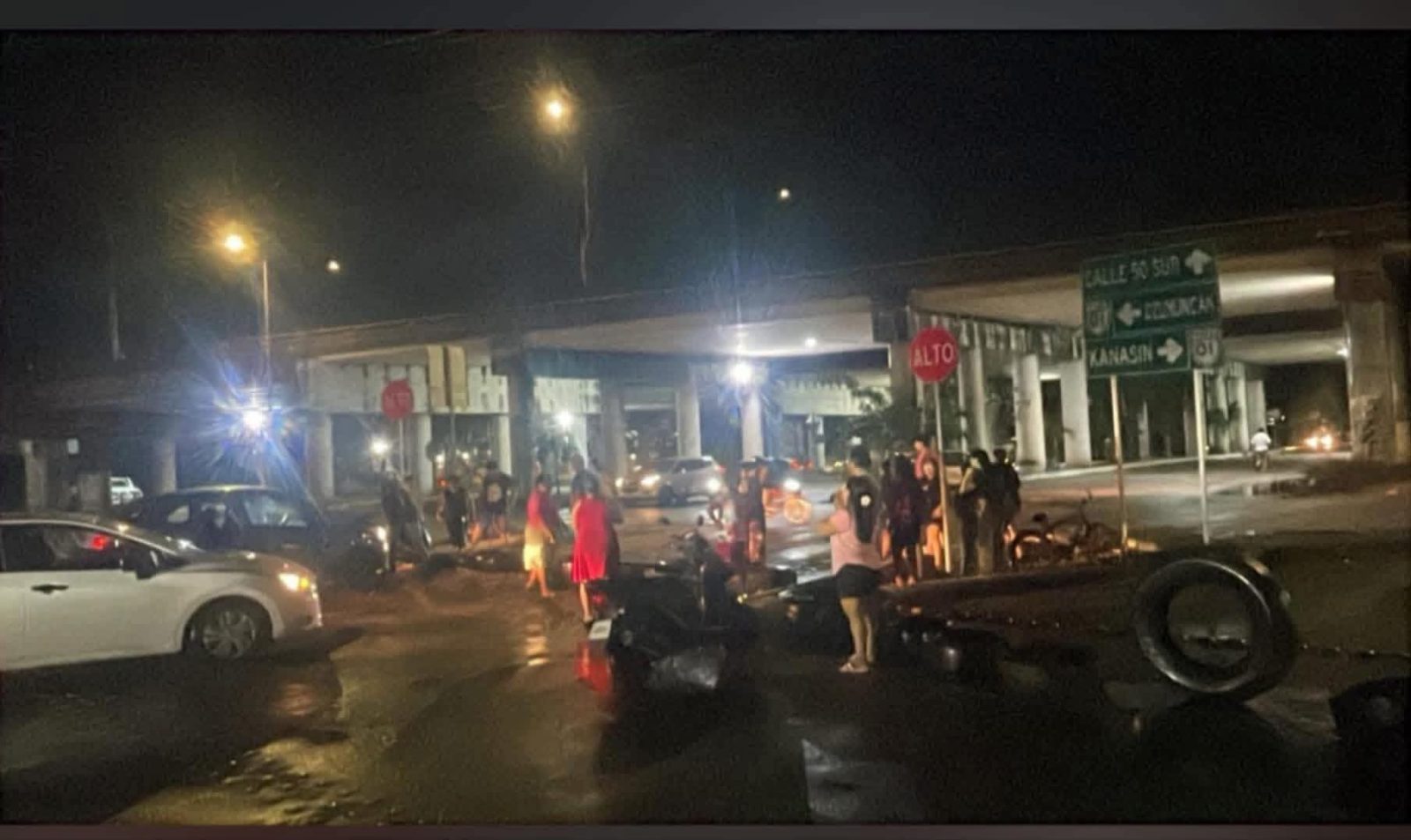 Apagones Desatan Caos y Bloqueos Nocturnos en Varias Colonias Mérida