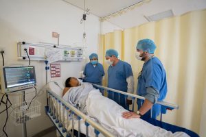 La primera cirugía robótica realizada en el Hospital General “Dr. Agustín O’Horán” marca un hito histórico mientras Avanza transformación de la salud en Yucatán con tecnología de última generación al servicio de la población.