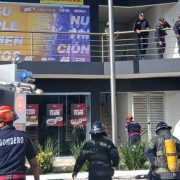 Cortocircuito desata movilización de Bomberos en Plaza Ateneum Hoy