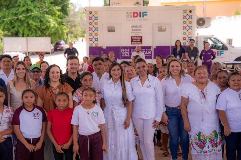DIF Yucatán lleva agua segura gratuita a familias vulnerables de Kunché