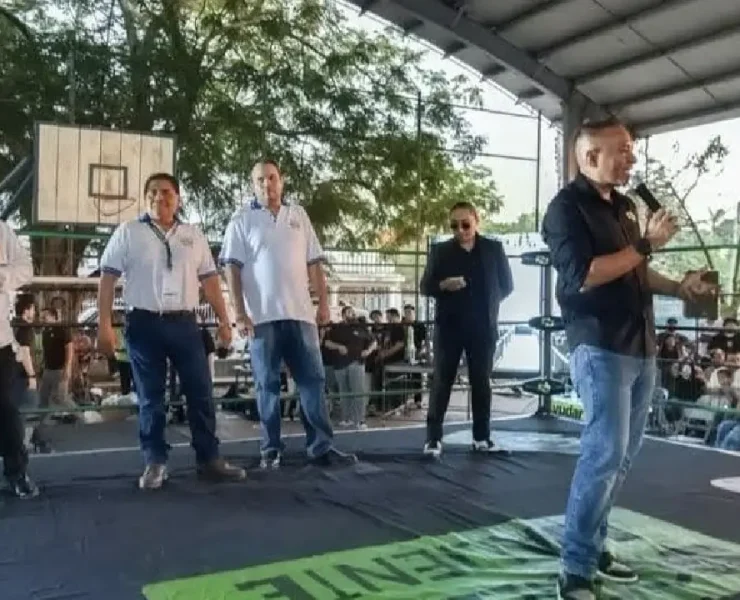 La lucha libre fortalece la convivencia familiar en la colonia Serapio Rendón