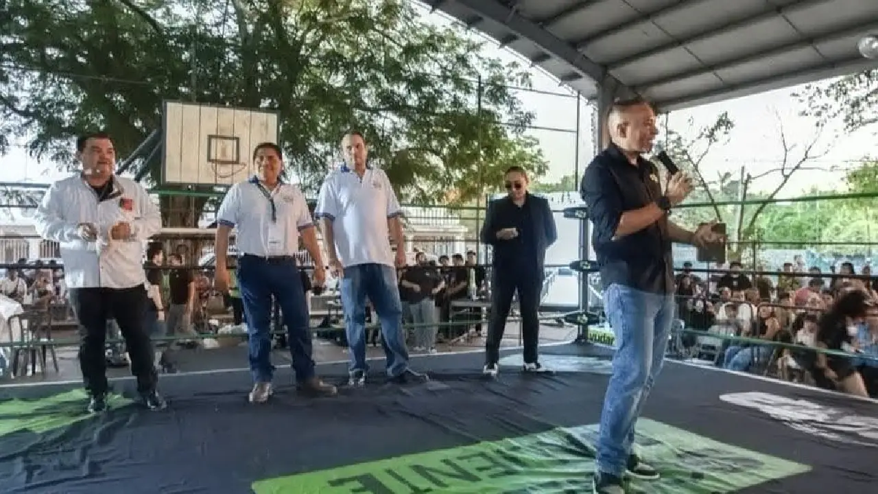 La lucha libre fortalece la convivencia familiar en la colonia Serapio Rendón