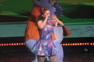 Los Meñiques de la Casa y Sarita Bebé lograron reunir a miles de familias durante sus presentaciones en Mérida y Cancún.