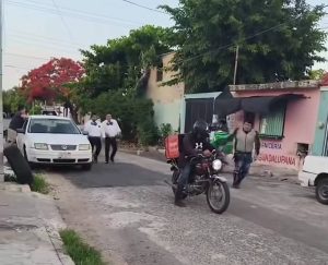 ? Repartidores y servicios llegan a un domicilio tras la difusión del Reto viral ``Panita Fest´´, evidenciando el caos que puede generar este tipo de prácticas del reto viral de tiktok.