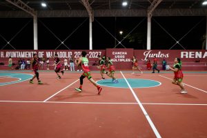 La nueva cancha de usos múltiples de la Unidad Deportiva San Francisco brinda un espacio moderno y seguro para la práctica de diversas disciplinas, fomentando la convivencia, el deporte y el desarrollo integral de la comunidad vallisoletana.