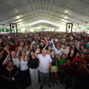 ¡Júbilo total! Rafa Marín desata emoción en Cancún con familias en el Día del Padre