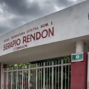 ¡Padres alzan la voz! Denuncian a maestro por presunto abuso s3xual y exigen justicia inmediata
