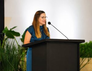 La alcaldesa Cecilia Patrón Laviada participará en el Congreso del Centro Iberoamericano de Desarrollo Estratégico Urbano en Cuenca, Ecuador, para fortalecer estrategias de desarrollo sostenible y financiamiento internacional para Mérida.